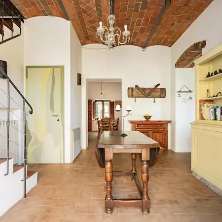 بيت للعطل The House , Tuscany And The Pool كاستيلّينا إنْ كْيانت