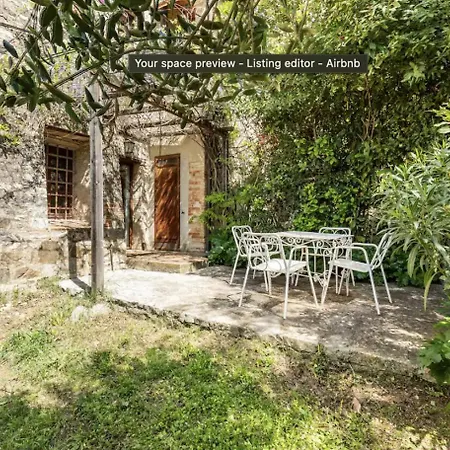 The House , Tuscany And The Pool بيت للعطل